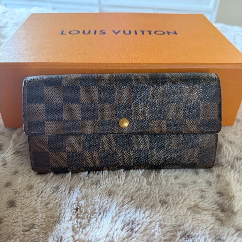 🖤🤎Louis Vuitton Damier Sarah Wallet🖤🤎
